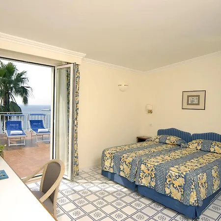 Continental Mare 4* ايسكيا
